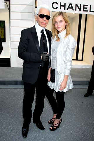 Emma com Karl Lagerfeld, o estilista da Chanel